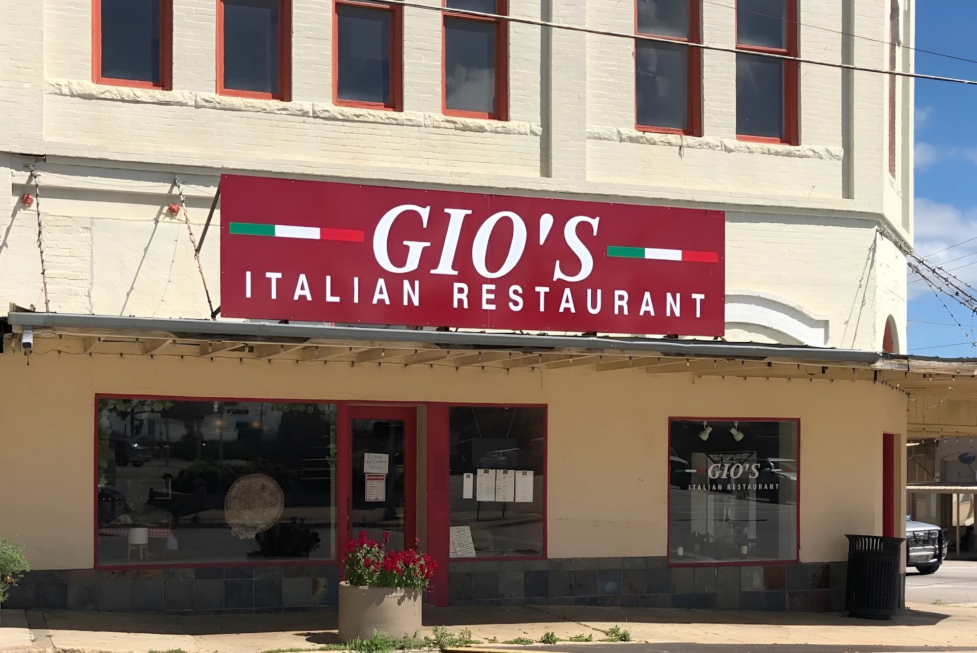 Welcome to Gio's Italian Restaurant